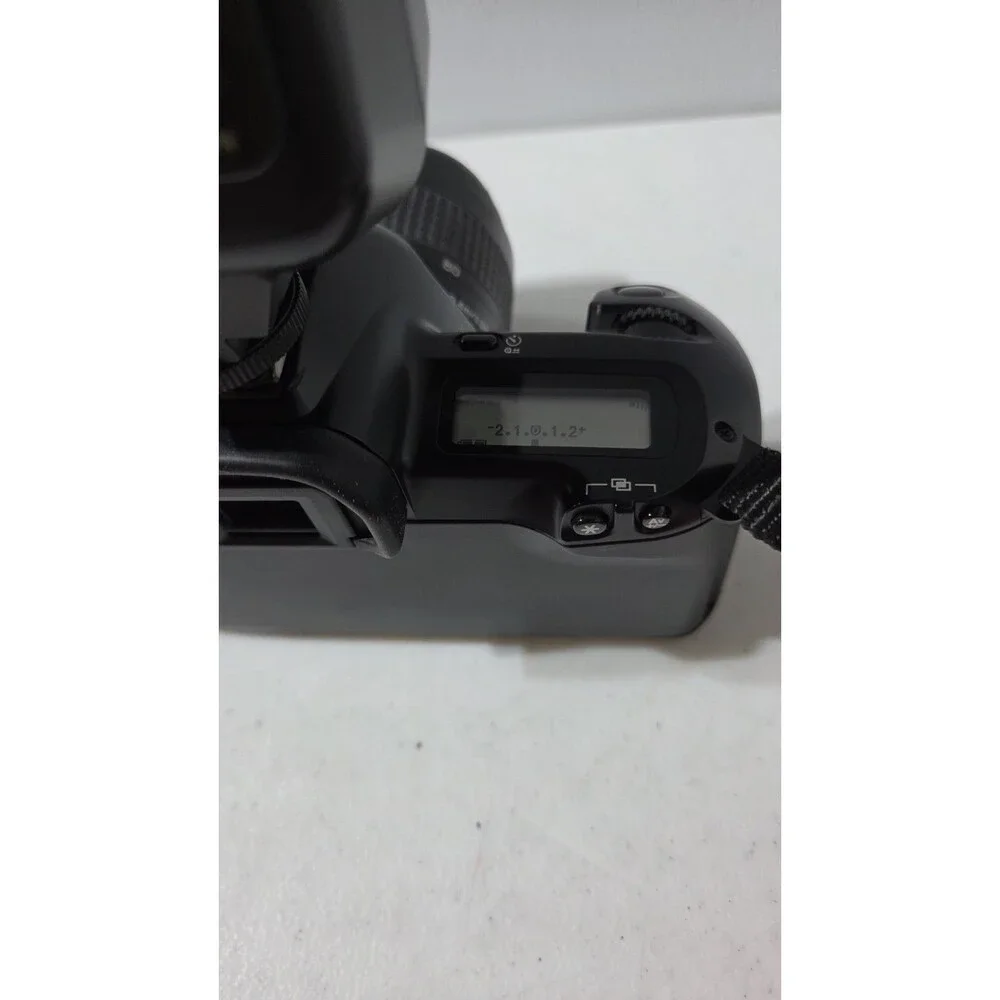 Canon EOS Rebel X 35mm FILM SLR 35-80mm Lens Neck strap + Case Black Tested EUC